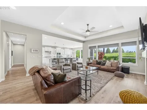 6442 SE Mcinnis Street Hillsboro OR 97123