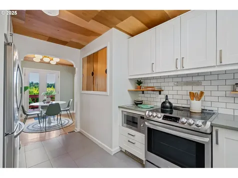 6404 SW Garden Home Road Portland OR 97219