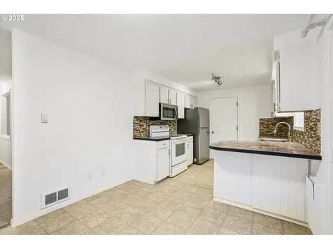 2313 NE 156th Avenue Vancouver WA 98684