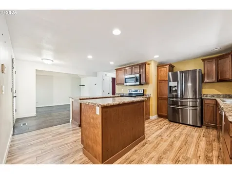 2395 SW 206th Place Beaverton OR 97003