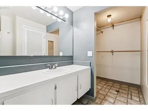 2395 SW 206th Place Beaverton OR 97003