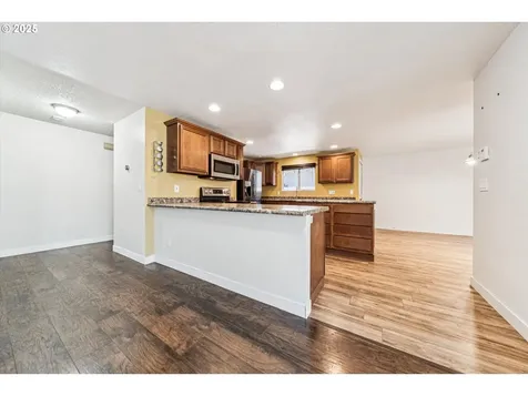 2395 SW 206th Place Beaverton OR 97003