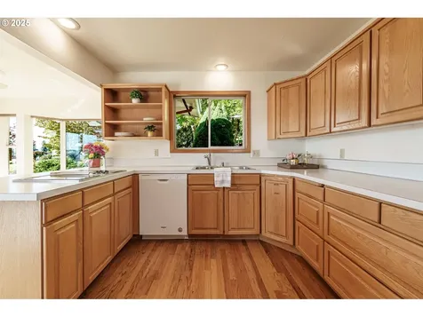 8801 NW Lakecrest Avenue Vancouver WA 98665