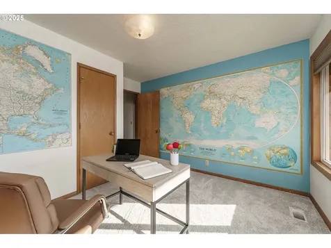 8801 NW Lakecrest Avenue Vancouver WA 98665