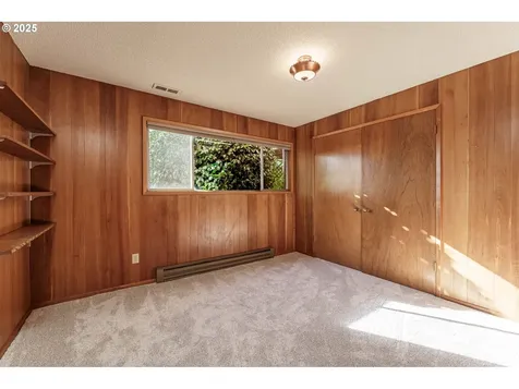 8801 NW Lakecrest Avenue Vancouver WA 98665