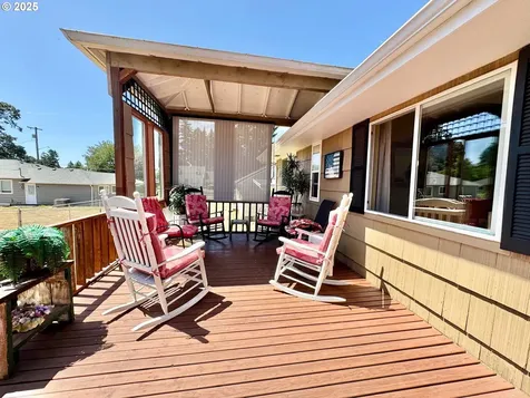 2818 I Street Washougal WA 98671