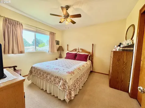 2818 I Street Washougal WA 98671