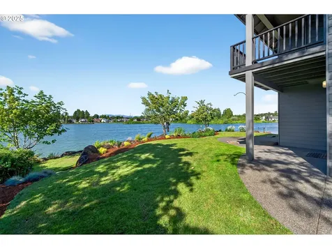 21401 NE Shore Drive Fairview OR 97024