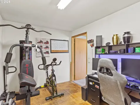 13805 NE Fremont Court Portland OR 97230