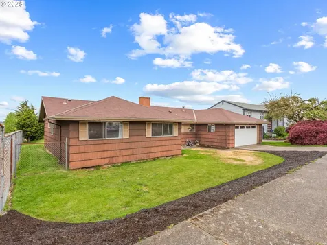 13805 NE Fremont Court Portland OR 97230
