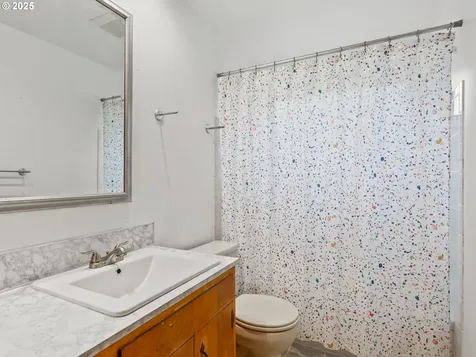 13805 NE Fremont Court Portland OR 97230