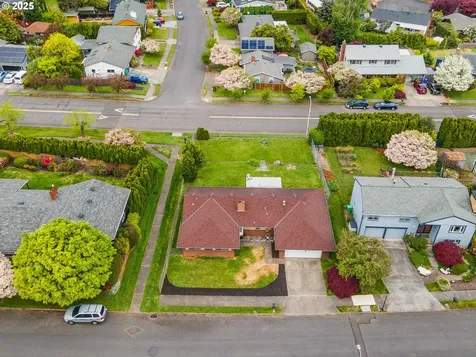 13805 NE Fremont Court Portland OR 97230
