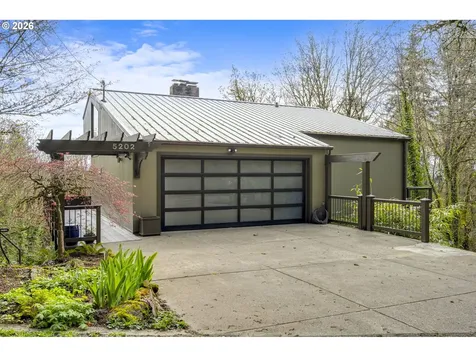 5202 SW Northwood Avenue Portland OR 97239