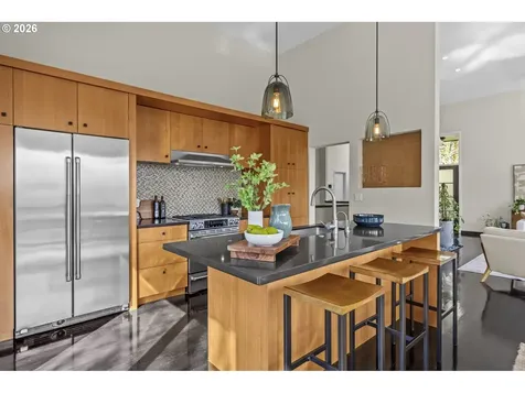 5202 SW Northwood Avenue Portland OR 97239