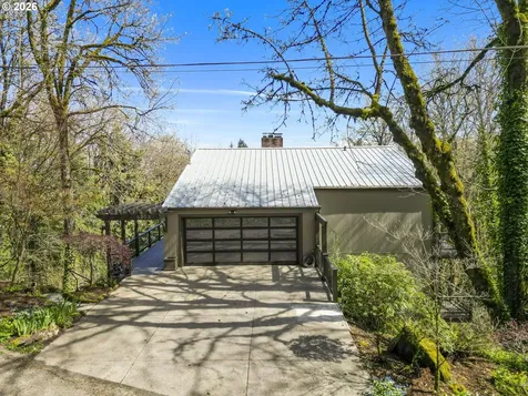 5202 SW Northwood Avenue Portland OR 97239