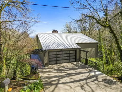 5202 SW Northwood Avenue Portland OR 97239