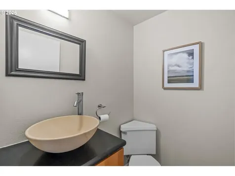 5202 SW Northwood Avenue Portland OR 97239