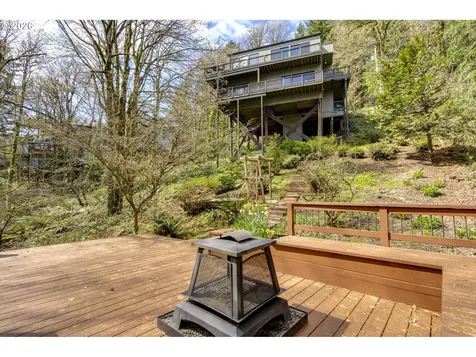 5202 SW Northwood Avenue Portland OR 97239