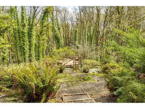 5202 SW Northwood Avenue Portland OR 97239