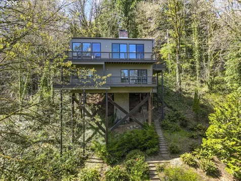 5202 SW Northwood Avenue Portland OR 97239
