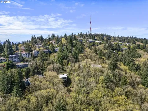 5202 SW Northwood Avenue Portland OR 97239
