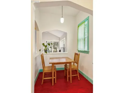 2936 NE Everett Street Portland OR 97232