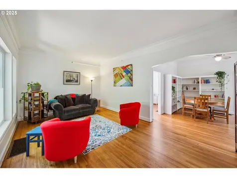2936 NE Everett Street Portland OR 97232
