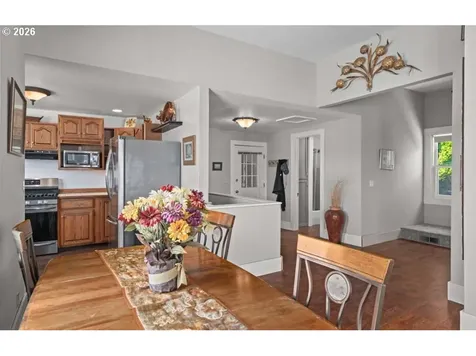 406 W C Street Rainier OR 97048