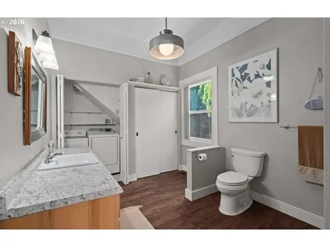 406 W C Street Rainier OR 97048