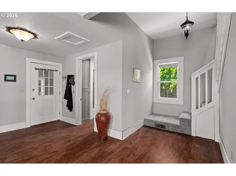 406 W C Street Rainier OR 97048