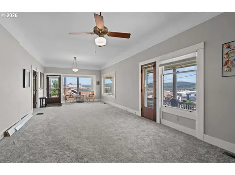 406 W C Street Rainier OR 97048
