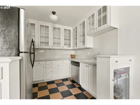 2336 SW Osage Street Portland OR 97205