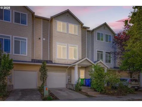 10424 SE Oak Street Portland OR 97216