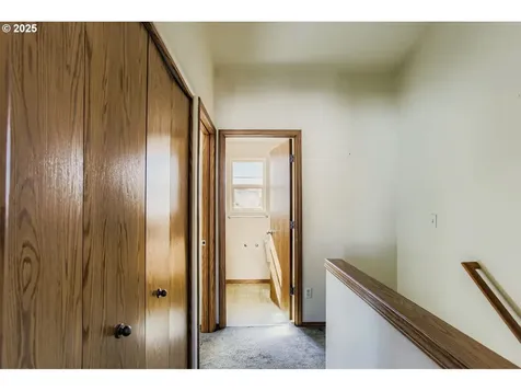10424 SE Oak Street Portland OR 97216