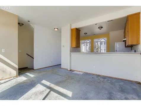10424 SE Oak Street Portland OR 97216