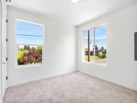 7560 N Emerald Avenue Portland OR 97217