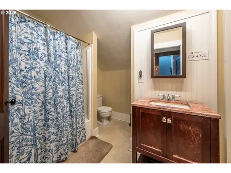 1111 E 9th Street The Dalles OR 97058