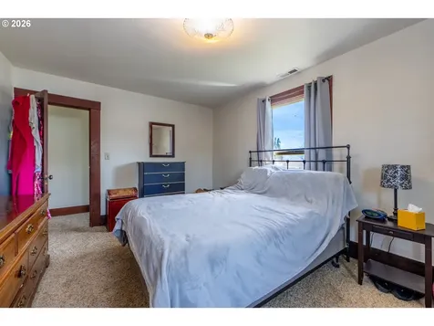 1111 E 9th Street The Dalles OR 97058