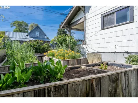 1111 E 9th Street The Dalles OR 97058