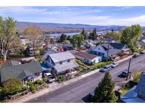 1111 E 9th Street The Dalles OR 97058