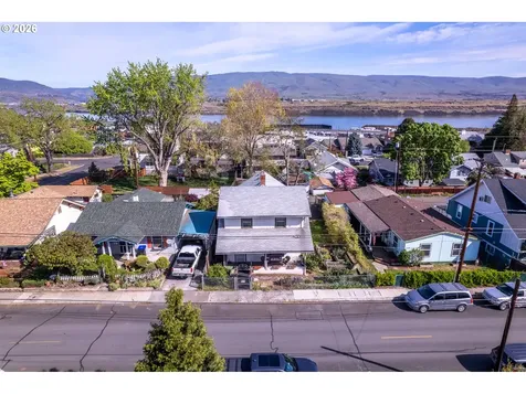 1111 E 9th Street The Dalles OR 97058