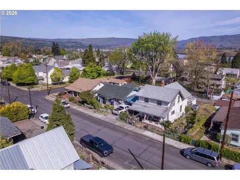 1111 E 9th Street The Dalles OR 97058