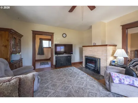 1111 E 9th Street The Dalles OR 97058