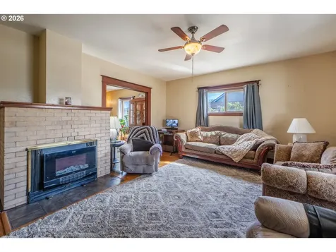 1111 E 9th Street The Dalles OR 97058