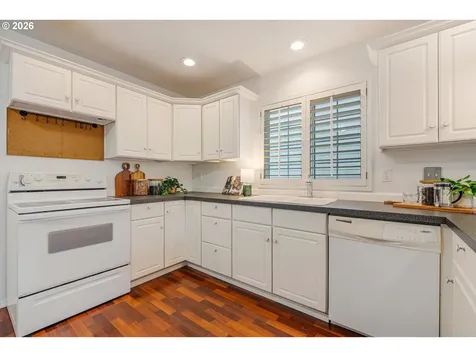3329 SE Waverleigh Boulevard Portland OR 97202