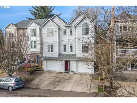 3329 SE Waverleigh Boulevard Portland OR 97202