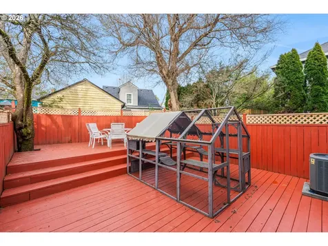 3329 SE Waverleigh Boulevard Portland OR 97202
