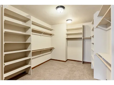 8585 NW Copeland Street Portland OR 97229