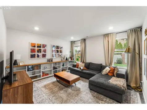 10425 NE 121st Avenue Vancouver WA 98662