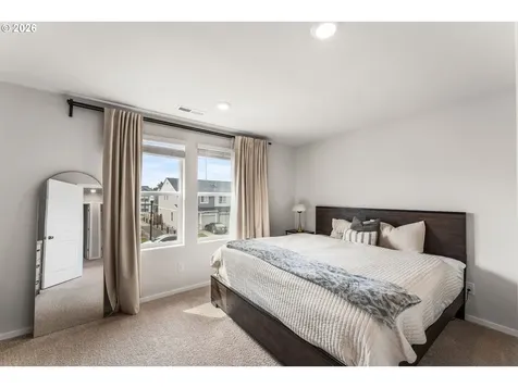 10425 NE 121st Avenue Vancouver WA 98662